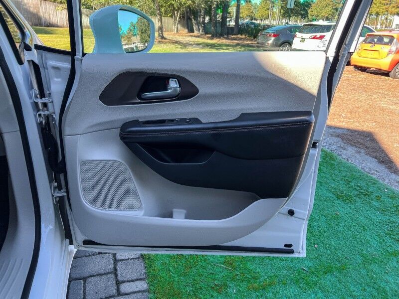 2017 Chrysler Pacifica Touring-L Wilmington NC