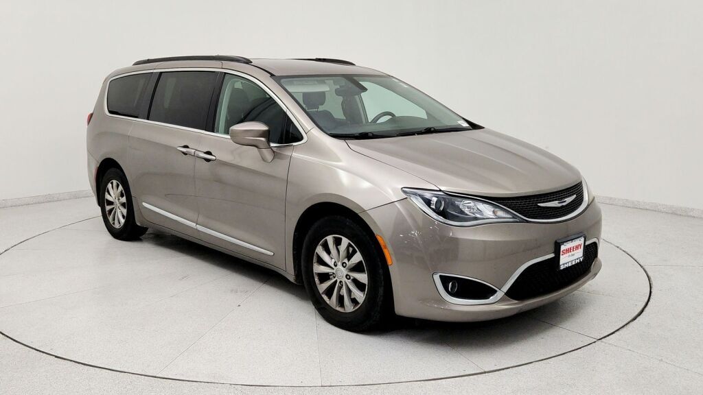 2017 Chrysler Pacifica Touring L