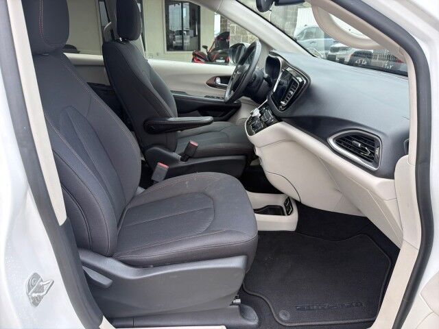 2017 Chrysler Pacifica Touring Lafayette LA