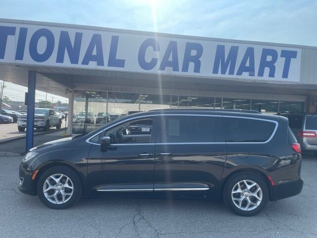2017 Chrysler Pacifica Touring Plus