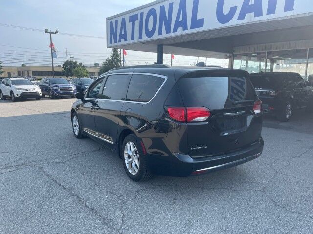 2017 Chrysler Pacifica Touring Plus