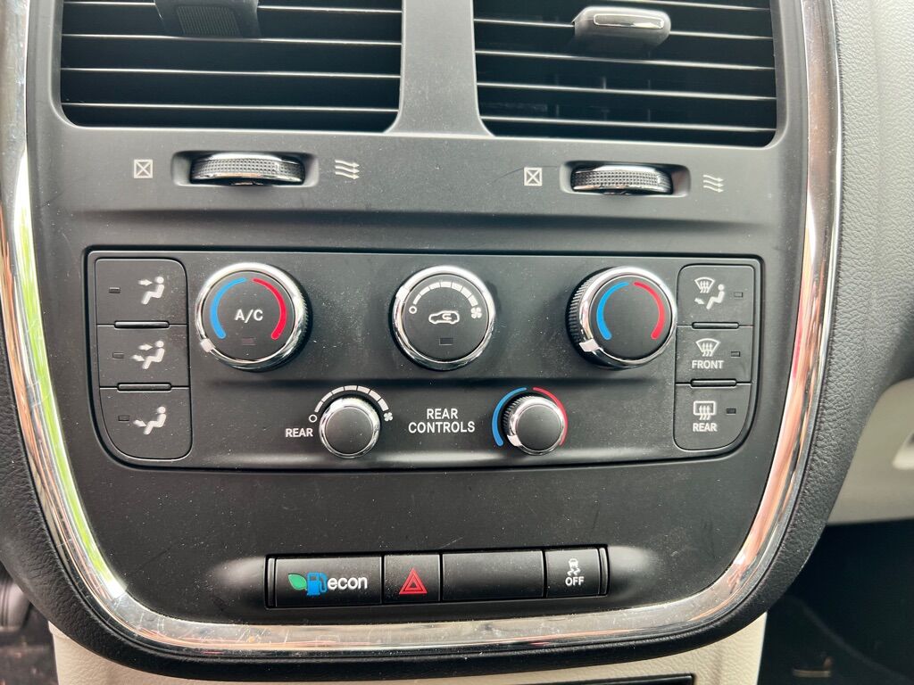 2017 DODGE GRAND CARAVAN SE Des Moines WA