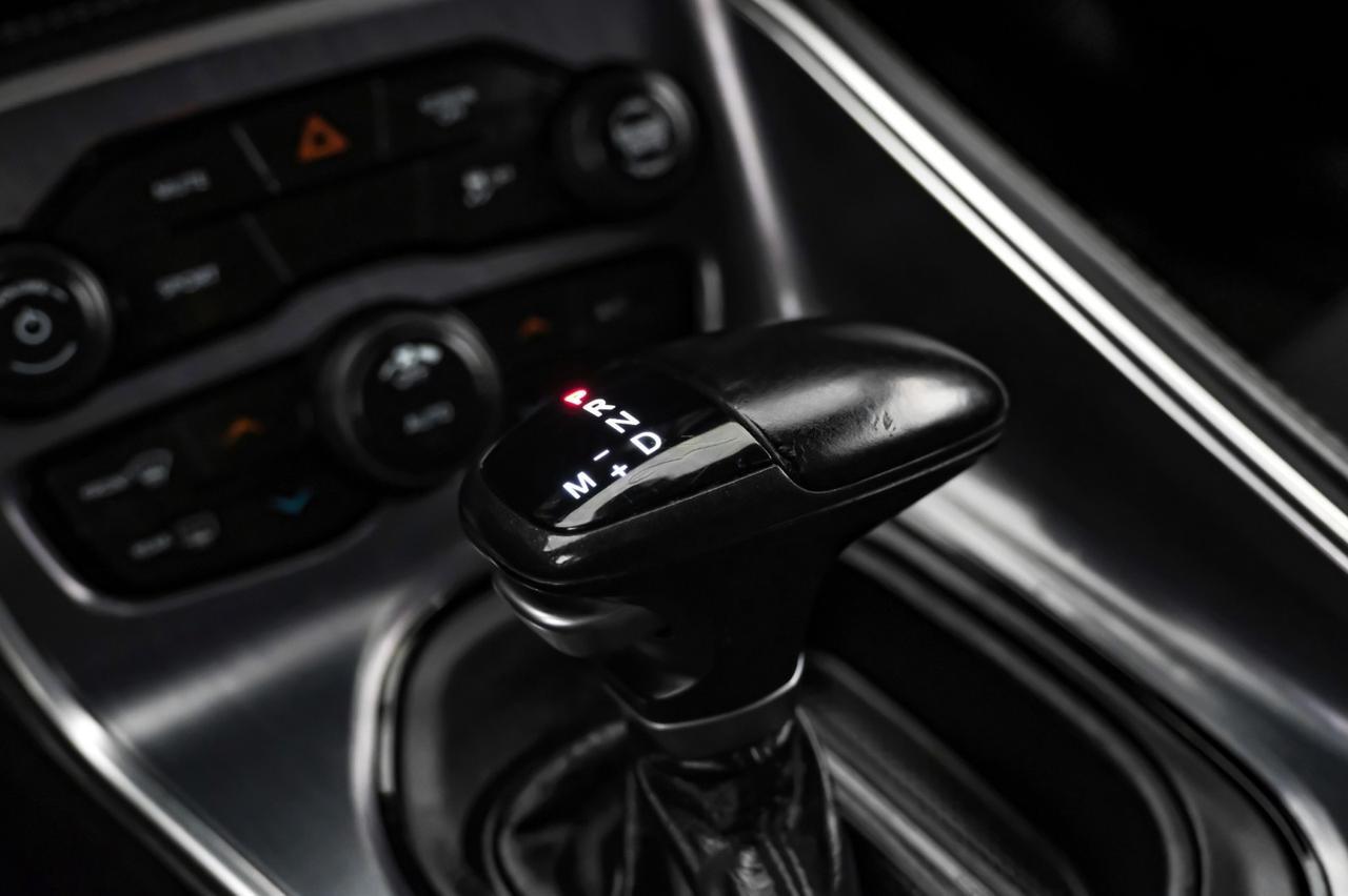 2017 Dodge Challenger R/T 5.7L HEMI AUTOMATIC KEYLESS START BLUETOOTH CRUISE CONTROL A Carrollton TX