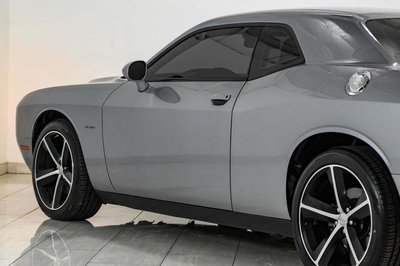 2017 Dodge Challenger R/T 5.7L HEMI AUTOMATIC KEYLESS START BLUETOOTH CRUISE CONTROL A Carrollton TX