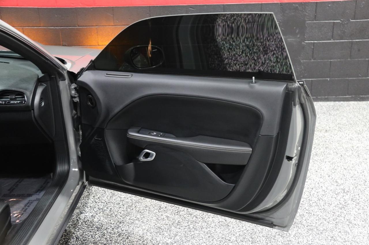 2017 Dodge Challenger SRT 392 6-Speed Manual 2dr Coupe Skokie IL