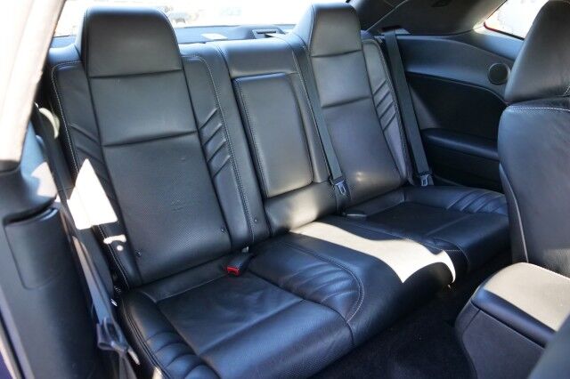 2017 Dodge Challenger SRT Hellcat / Manual / 6.2L V8 / Cooled Seats! High Point NC