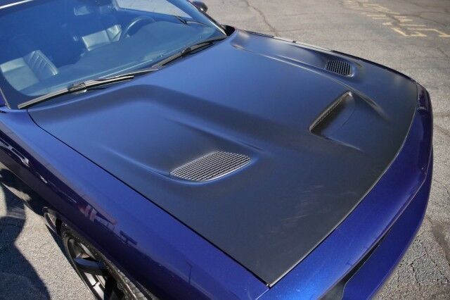 2017 Dodge Challenger SRT Hellcat / Manual / 6.2L V8 / Cooled Seats! High Point NC