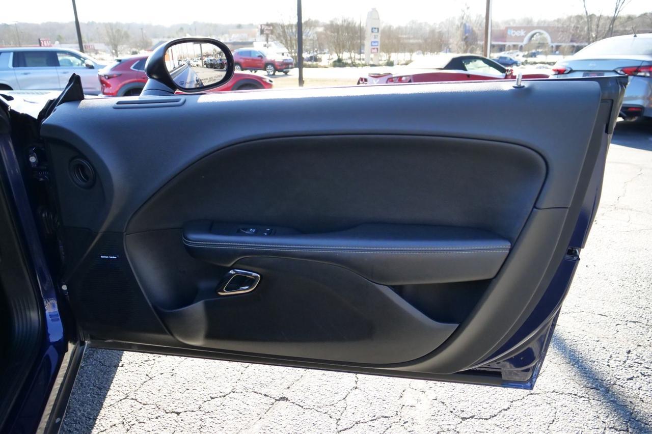 2017 Dodge Challenger SRT Hellcat / Manual / 6.2L V8 / Cooled Seats! Lincolnton NC