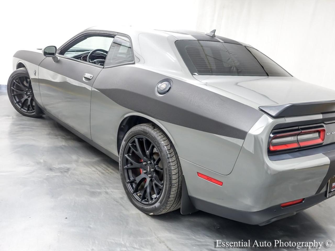 2017 Dodge Challenger SRT - Photo 10