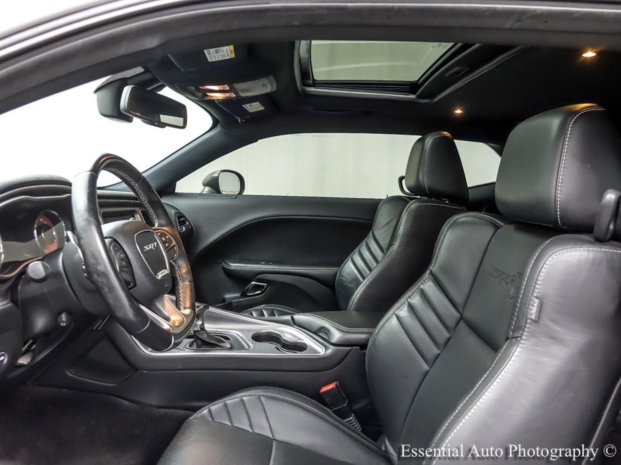 2017 Dodge Challenger SRT - Photo 12