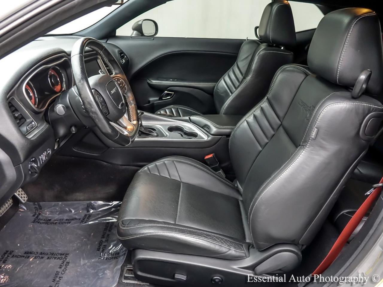 2017 Dodge Challenger SRT - Photo 11