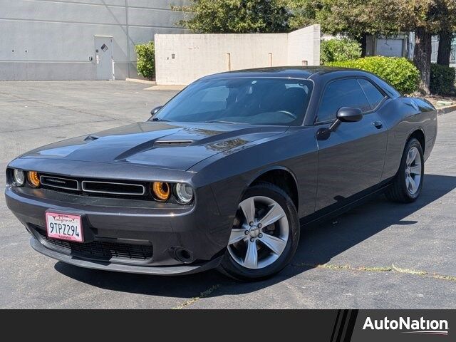 2017 Dodge Challenger SXT