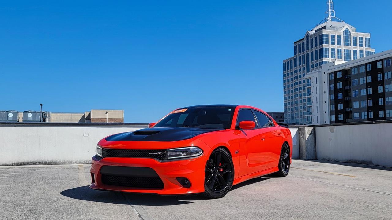 2017 Dodge Charger R/T 392 SCAT PACK RWD WITH HEMI V8, 552 WATT AMPLIFIER, BEATS PREMIUM AUDIO