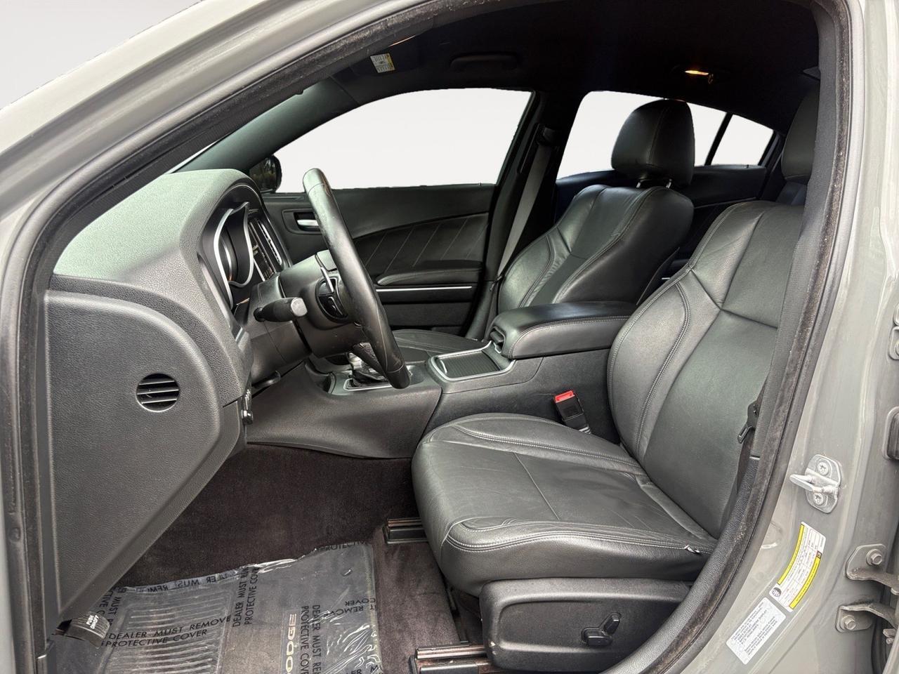 2017 Dodge Charger R/T, REMOTE START, APPLE CARPLAY/ANDROID AUTO, HEATED SEATS, READY ALERT BRAKING, SPORT SUSPENSION, LOW MILES, CHARGE THE ROAD!