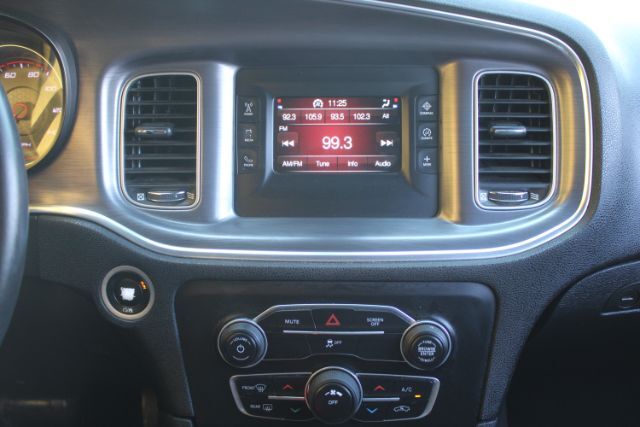 2017 Dodge Charger SE photo 15