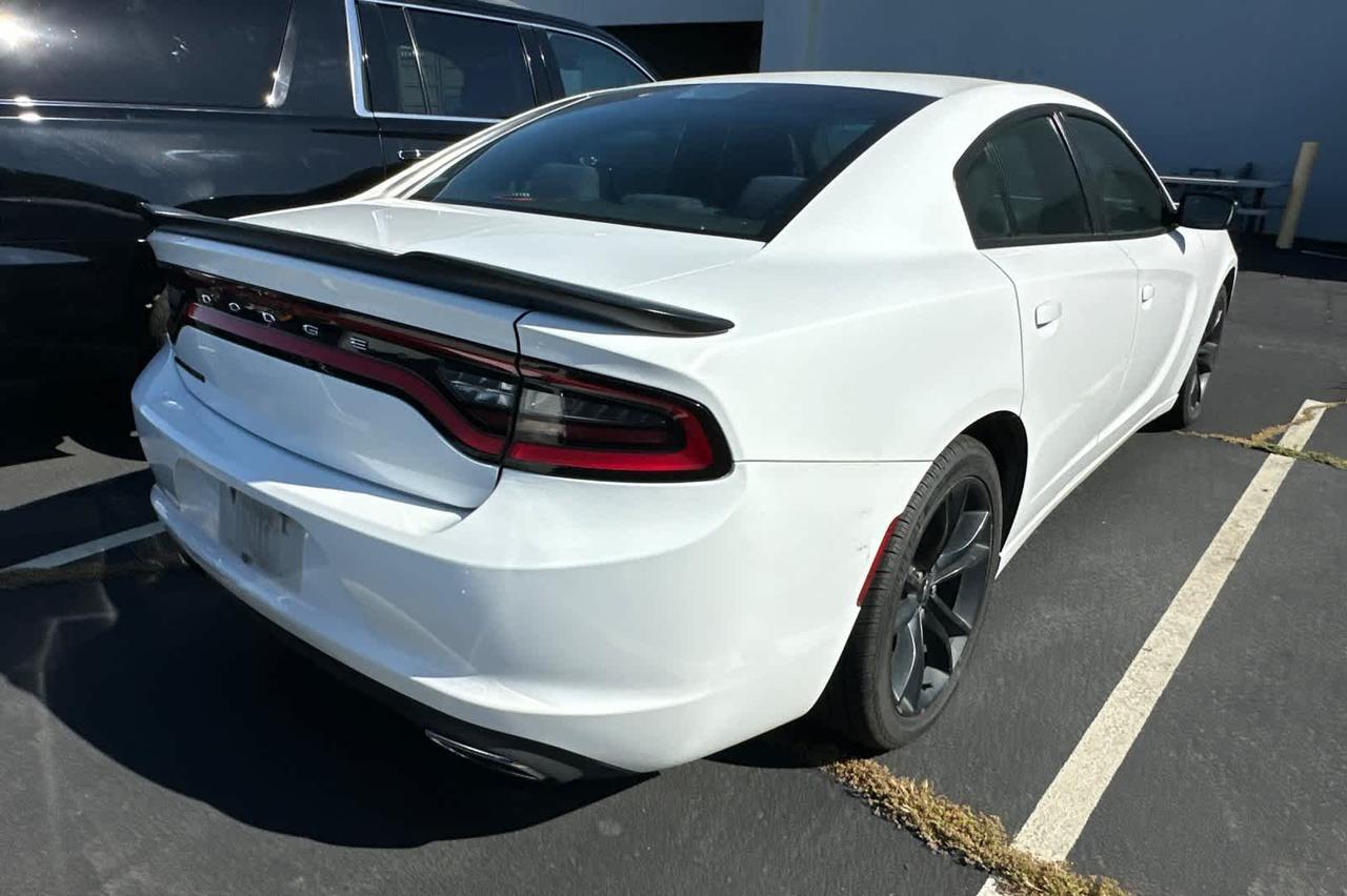 2017 Dodge Charger SE