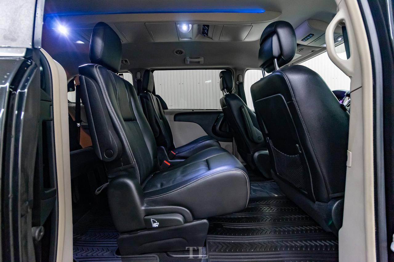 2017 Dodge Grand Caravan Crew Plus Leather Nav BCam Red Deer AB