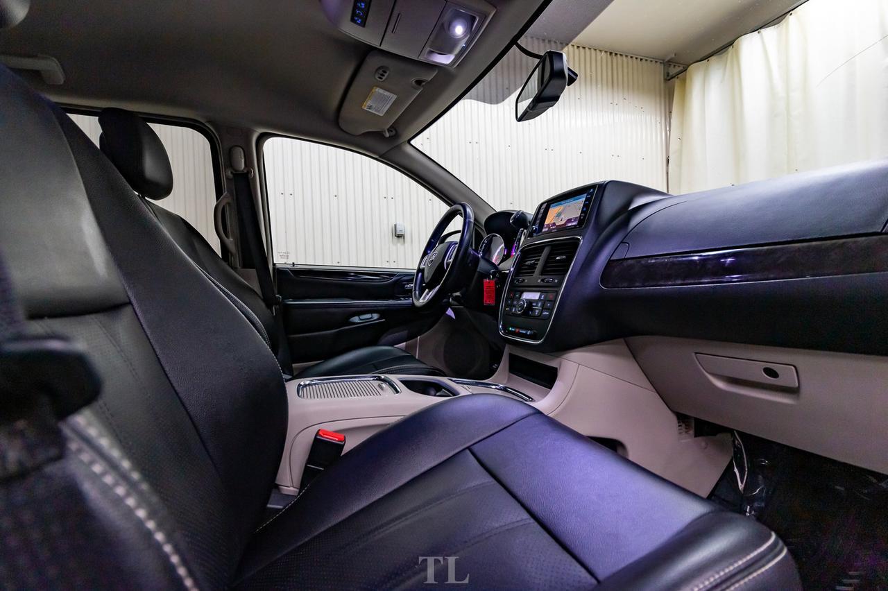 2017 Dodge Grand Caravan Crew Plus Leather Nav BCam Red Deer AB