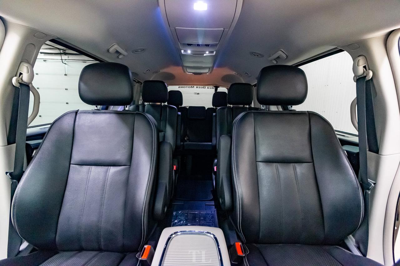 2017 Dodge Grand Caravan Crew Plus Leather Nav BCam Red Deer AB