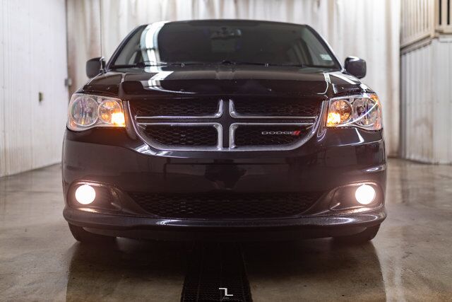 2017 Dodge Grand Caravan Crew Plus Leather Nav BCam Red Deer AB