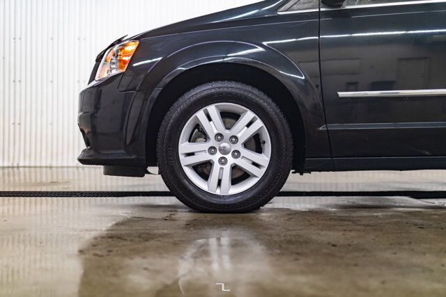 2017 Dodge Grand Caravan Crew Plus Leather Nav BCam Red Deer AB