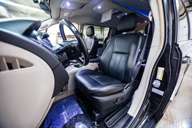 2017 Dodge Grand Caravan Crew Plus Leather Nav BCam Red Deer AB