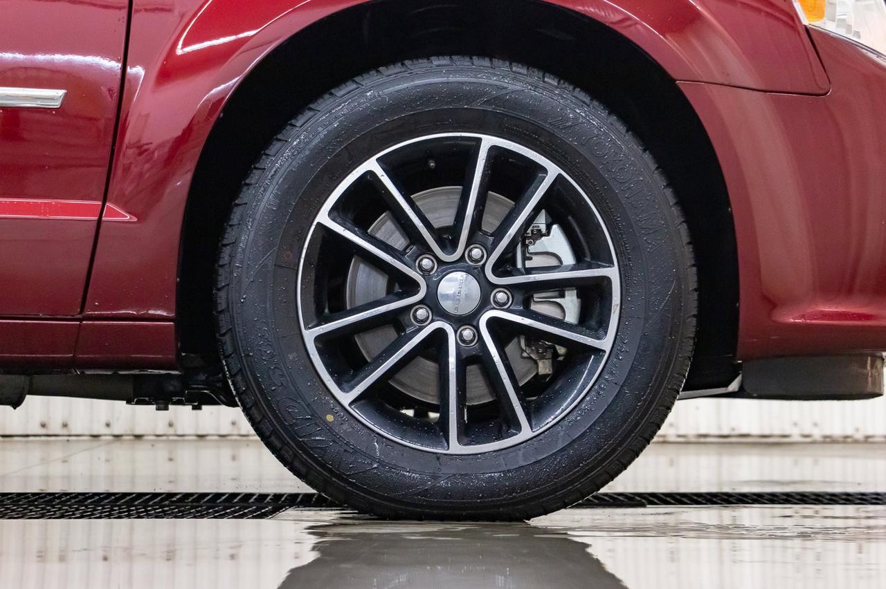 2017 Dodge Grand Caravan Crew Plus Leather Nav DVD Red Deer AB