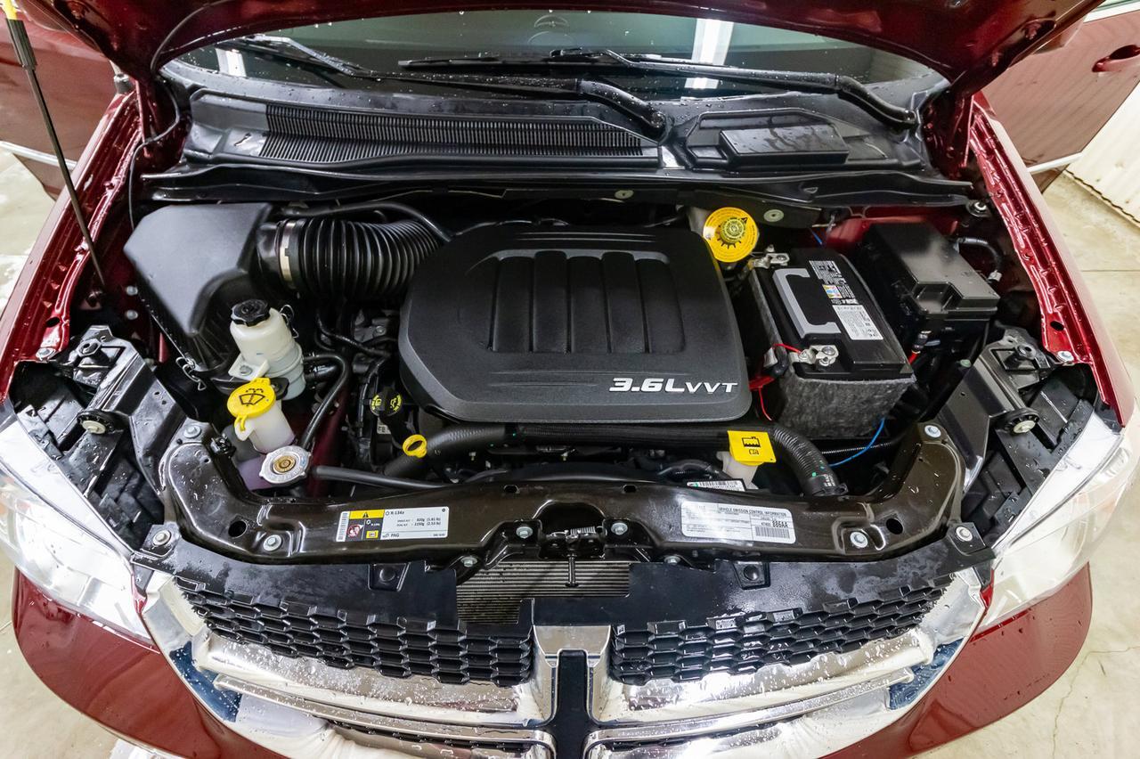 2017 Dodge Grand Caravan Crew Plus Leather Nav DVD Red Deer AB