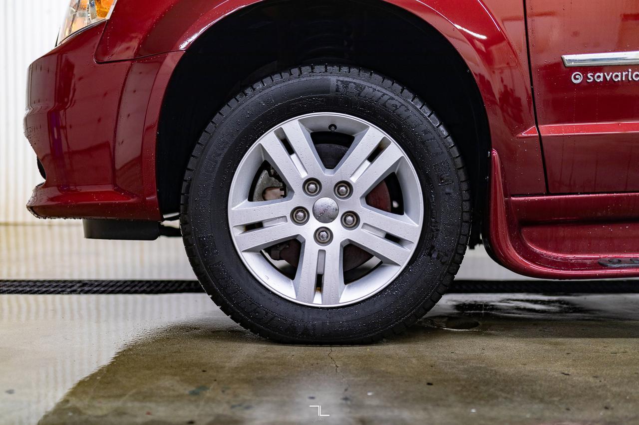 2017 Dodge Grand Caravan Crew Plus Savaria Wheelchair Conversion Leather Nav BCam Red Deer AB