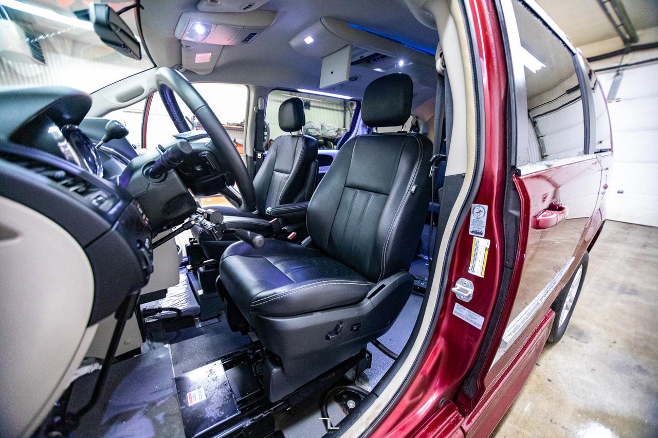 2017 Dodge Grand Caravan Crew Plus Savaria Wheelchair Conversion Leather Nav BCam Red Deer AB