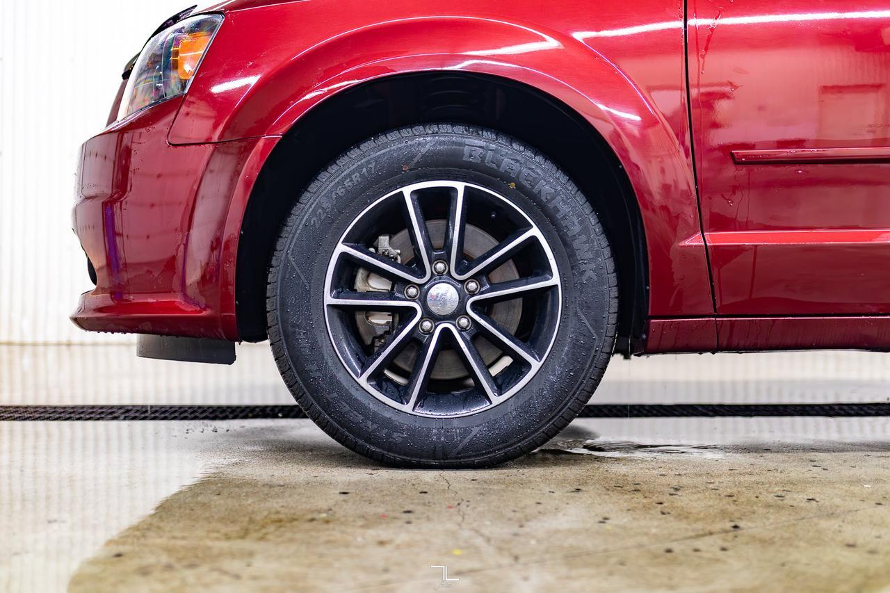 2017 Dodge Grand Caravan GT Leather BCam Power Doors Red Deer AB