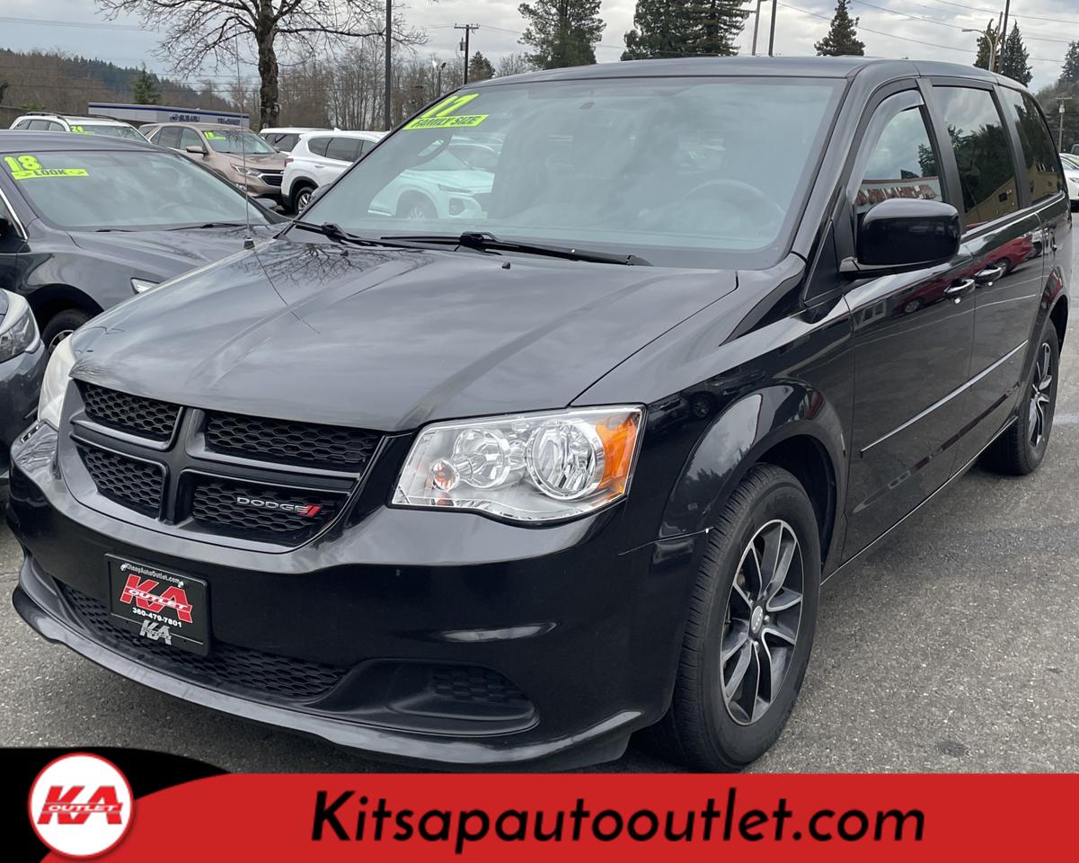 2017 Dodge Grand Caravan Passenger SE Plus Minivan 4D