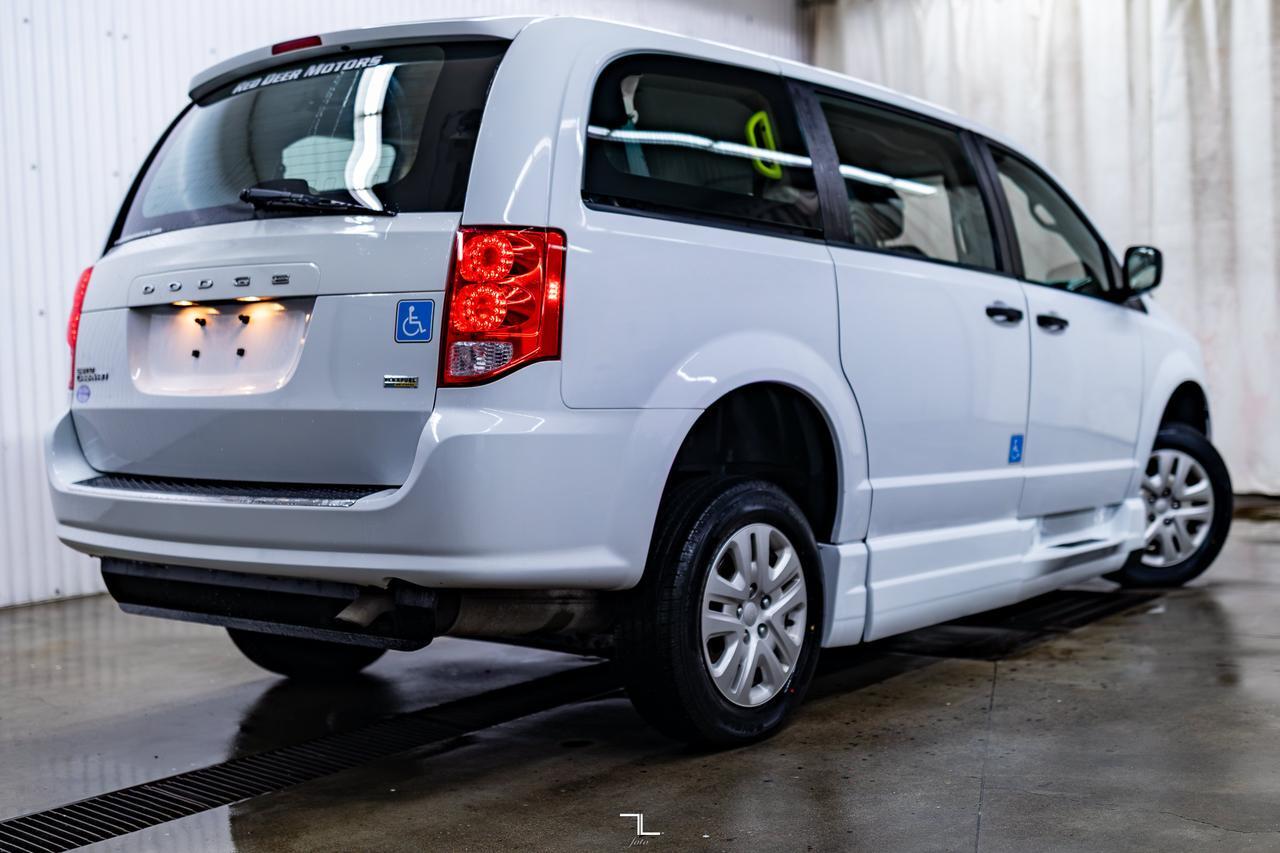 2017 Dodge Grand Caravan SE Braun Ability Wheelchair Lift Red Deer AB