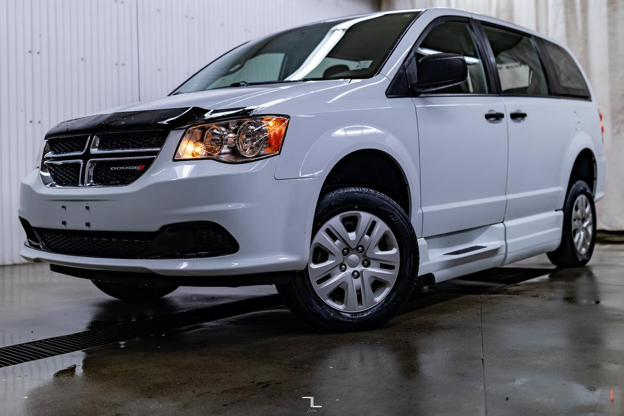 2017 Dodge Grand Caravan SE Braun Ability Wheelchair Lift Red Deer AB