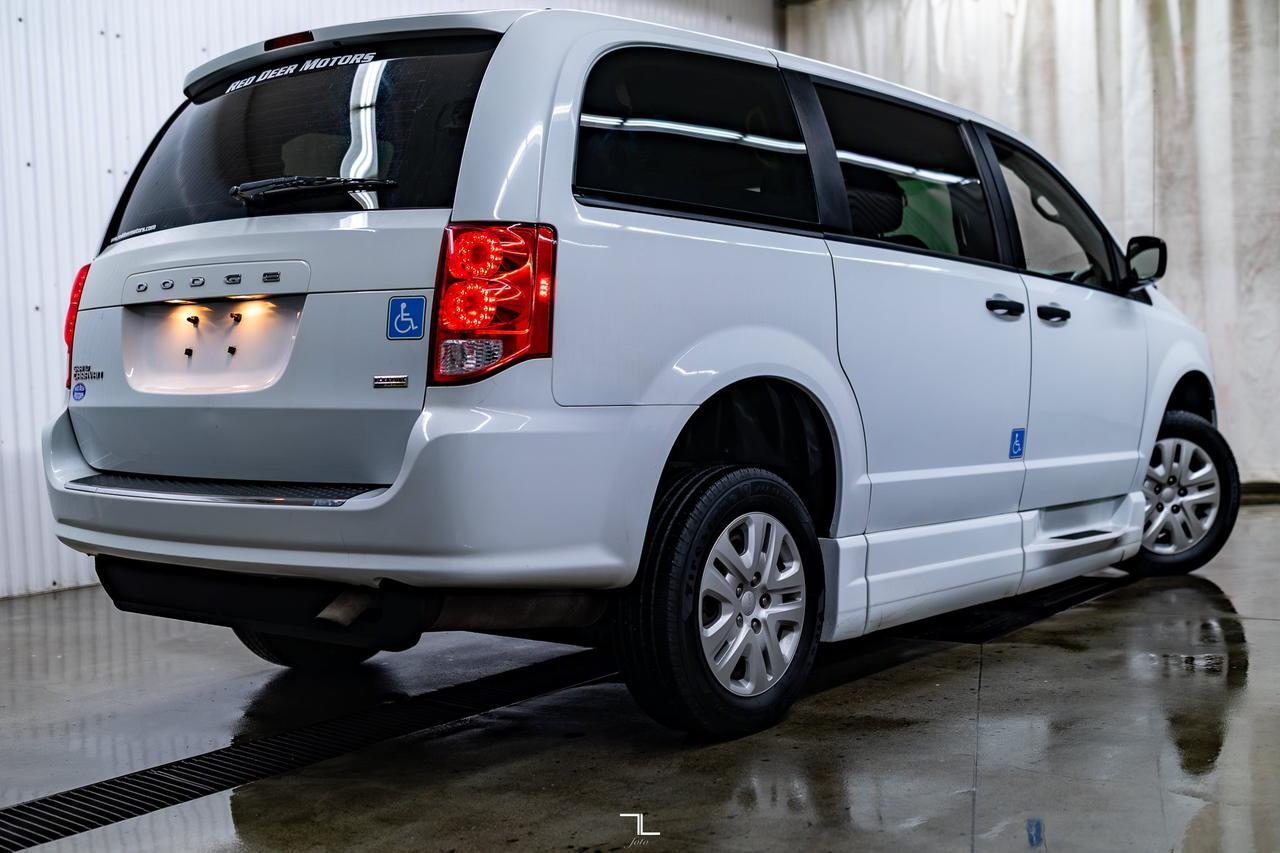 2017 Dodge Grand Caravan SE Braun Ability Wheelchair Lift Red Deer AB