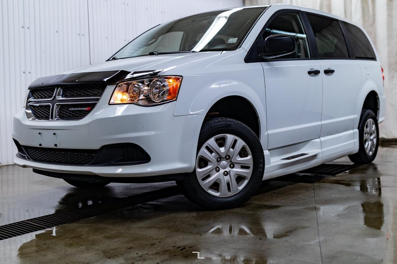 2017 Dodge Grand Caravan SE Braun Ability Wheelchair Lift Red Deer AB