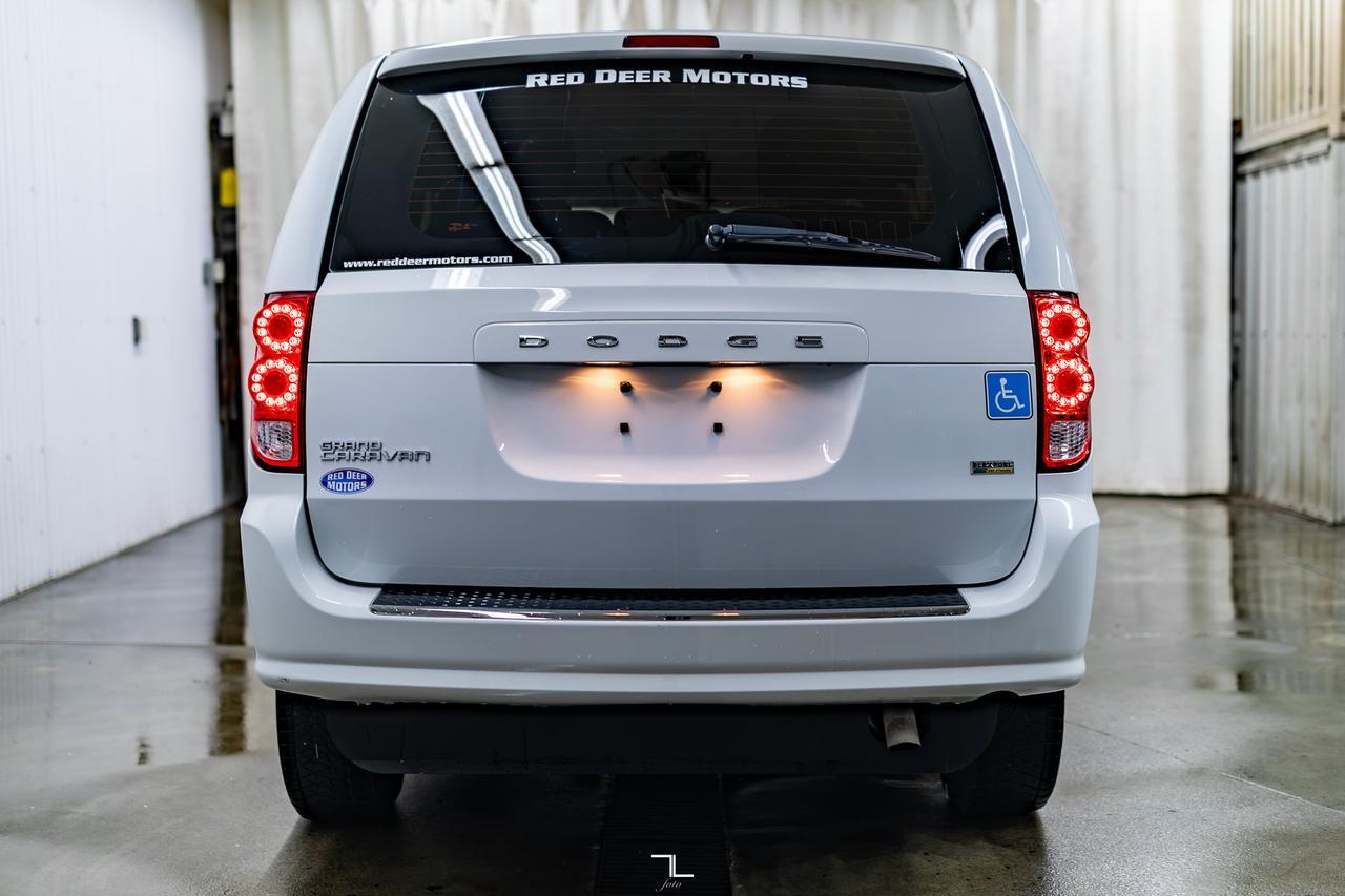 2017 Dodge Grand Caravan SE Braun Ability Wheelchair Lift Red Deer AB