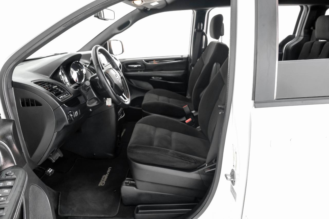 2017 Dodge Grand Caravan SE PLUS AUTOMATIC REAR CAMERA BLUETOOTH QUAD BUCKET CHAIRS THIRD ROW SEAT CRUISE CONTROL Carrollton TX