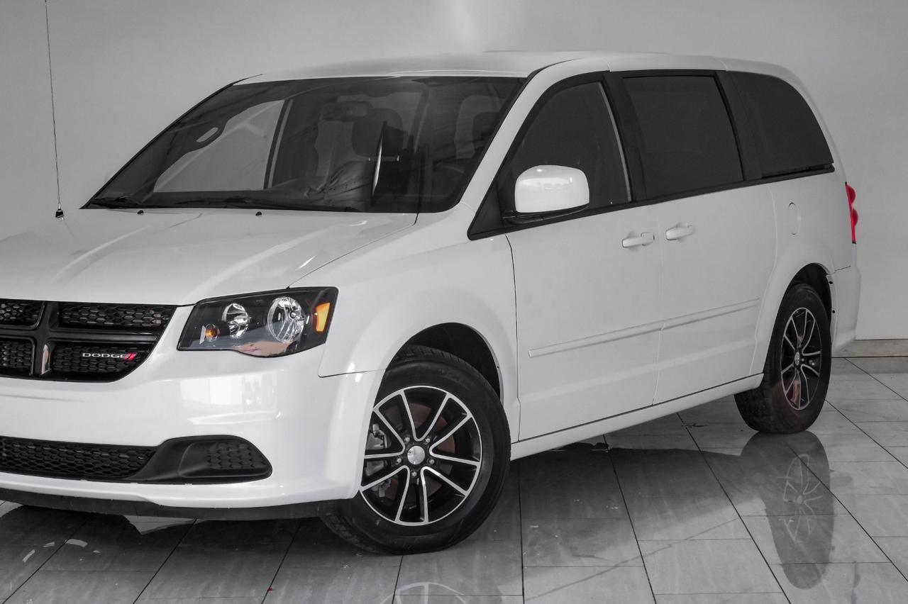 2017 Dodge Grand Caravan SE PLUS AUTOMATIC REAR CAMERA BLUETOOTH QUAD BUCKET CHAIRS THIRD ROW SEAT CRUISE CONTROL Carrollton TX