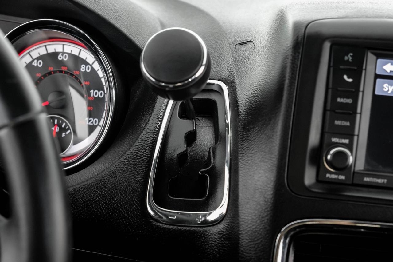 2017 Dodge Grand Caravan SE PLUS AUTOMATIC REAR CAMERA BLUETOOTH QUAD BUCKET CHAIRS THIRD ROW SEAT CRUISE CONTROL Carrollton TX