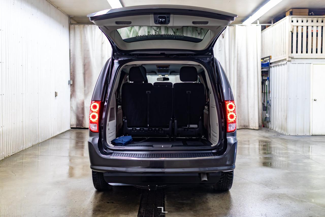 2017 Dodge Grand Caravan SE Plus Braun Wheelchair Conversion BCam Red Deer AB