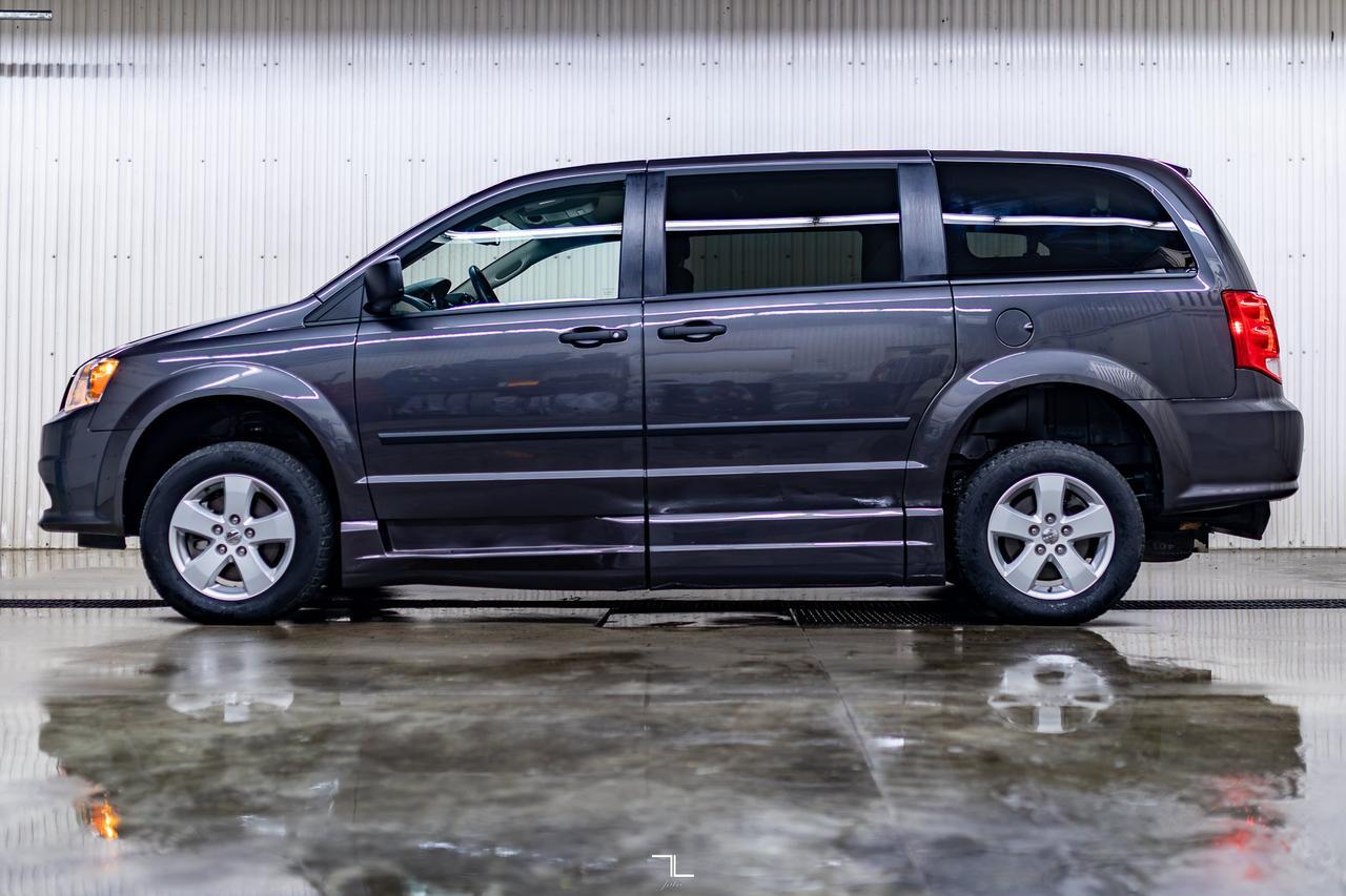 2017 Dodge Grand Caravan SE Plus Braun Wheelchair Conversion BCam Red Deer AB