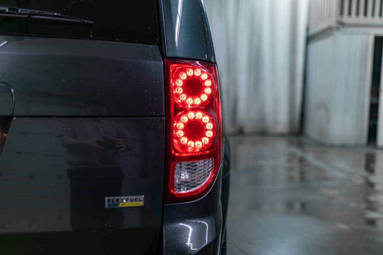 2017 Dodge Grand Caravan SE Plus Red Deer AB