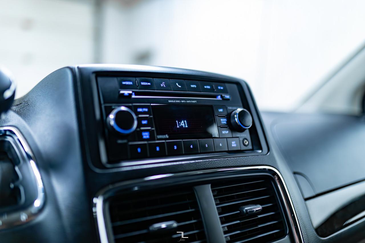 2017 Dodge Grand Caravan SE Plus Red Deer AB