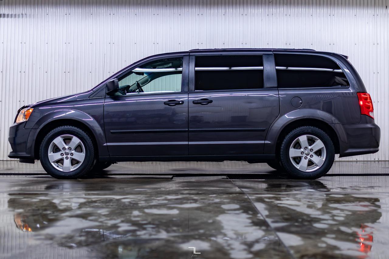2017 Dodge Grand Caravan SE Plus Red Deer AB