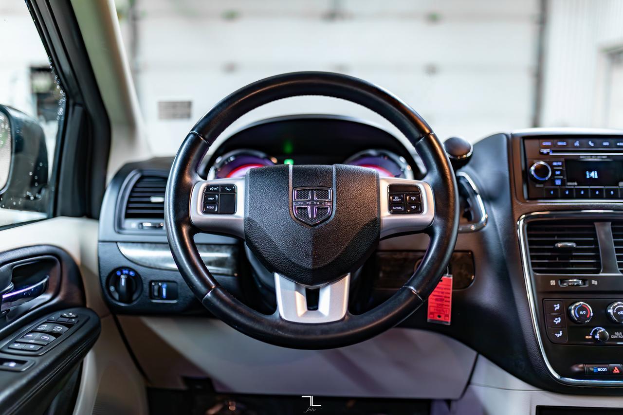 2017 Dodge Grand Caravan SE Plus Red Deer AB