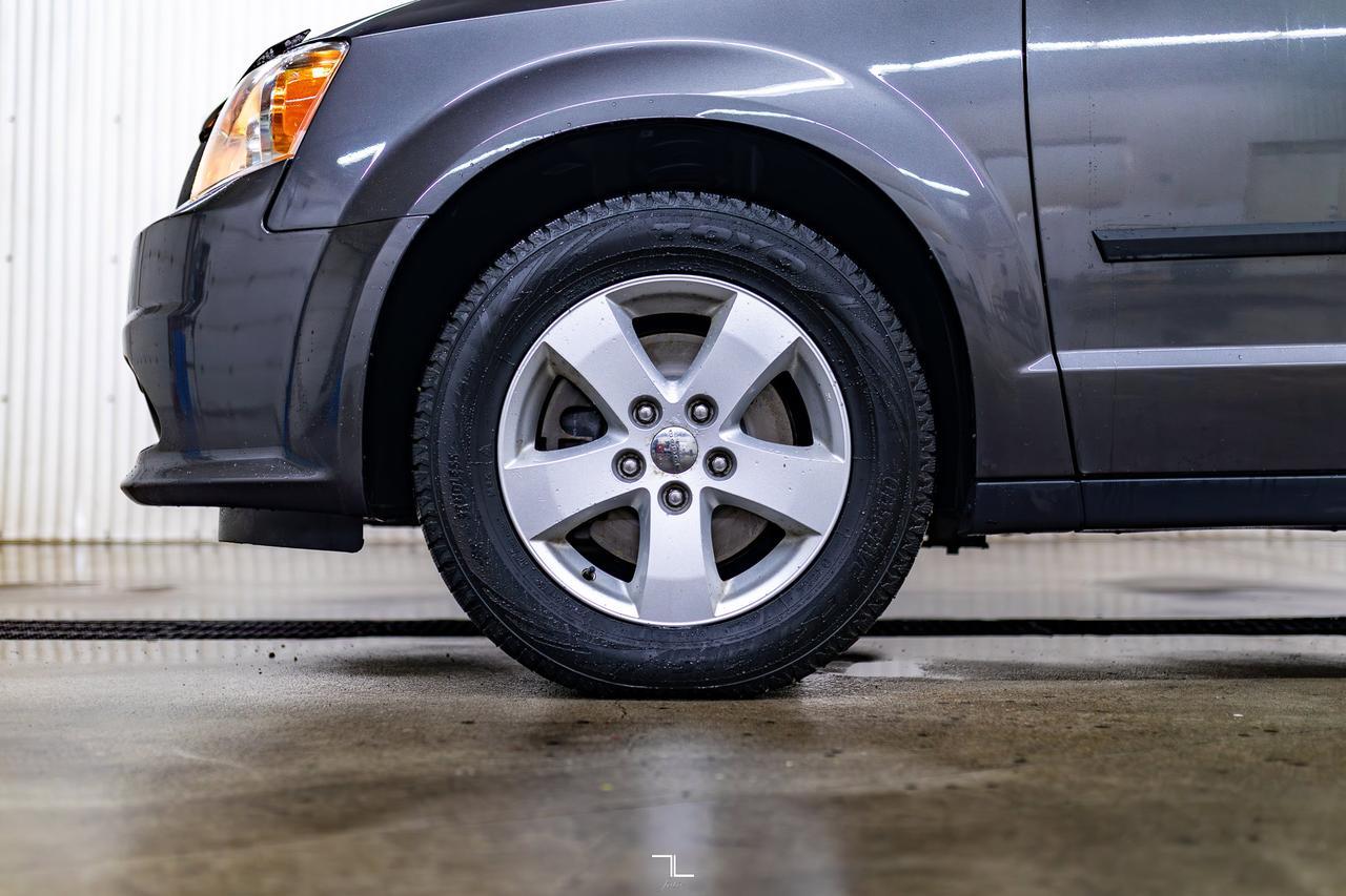 2017 Dodge Grand Caravan SE Plus Red Deer AB