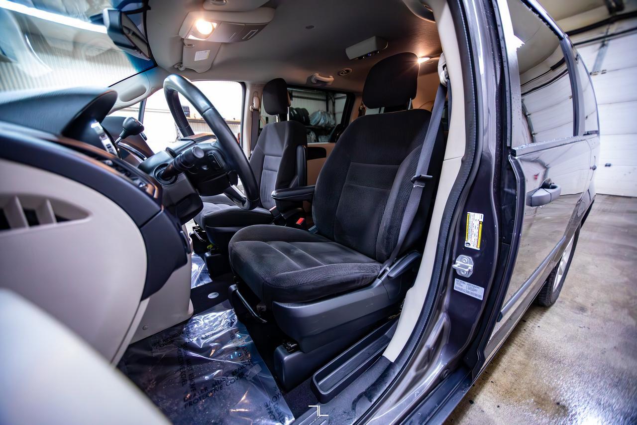 2017 Dodge Grand Caravan SE Plus Red Deer AB