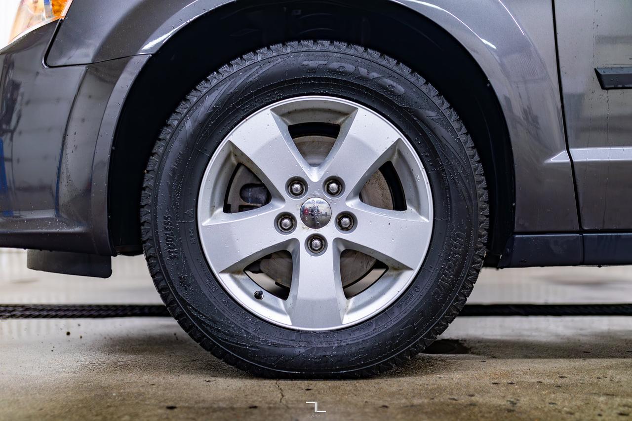 2017 Dodge Grand Caravan SE Plus Red Deer AB