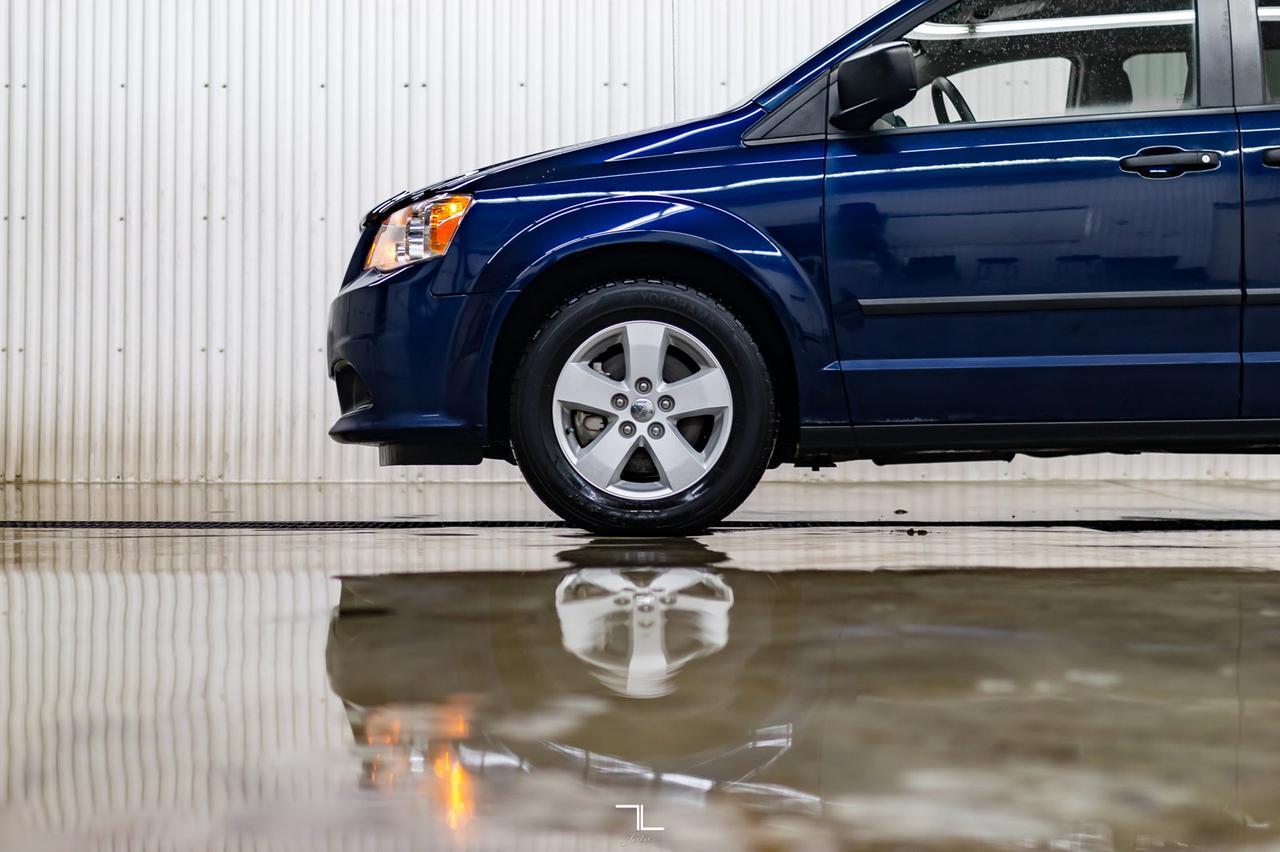 2017 Dodge Grand Caravan SE Plus Red Deer AB
